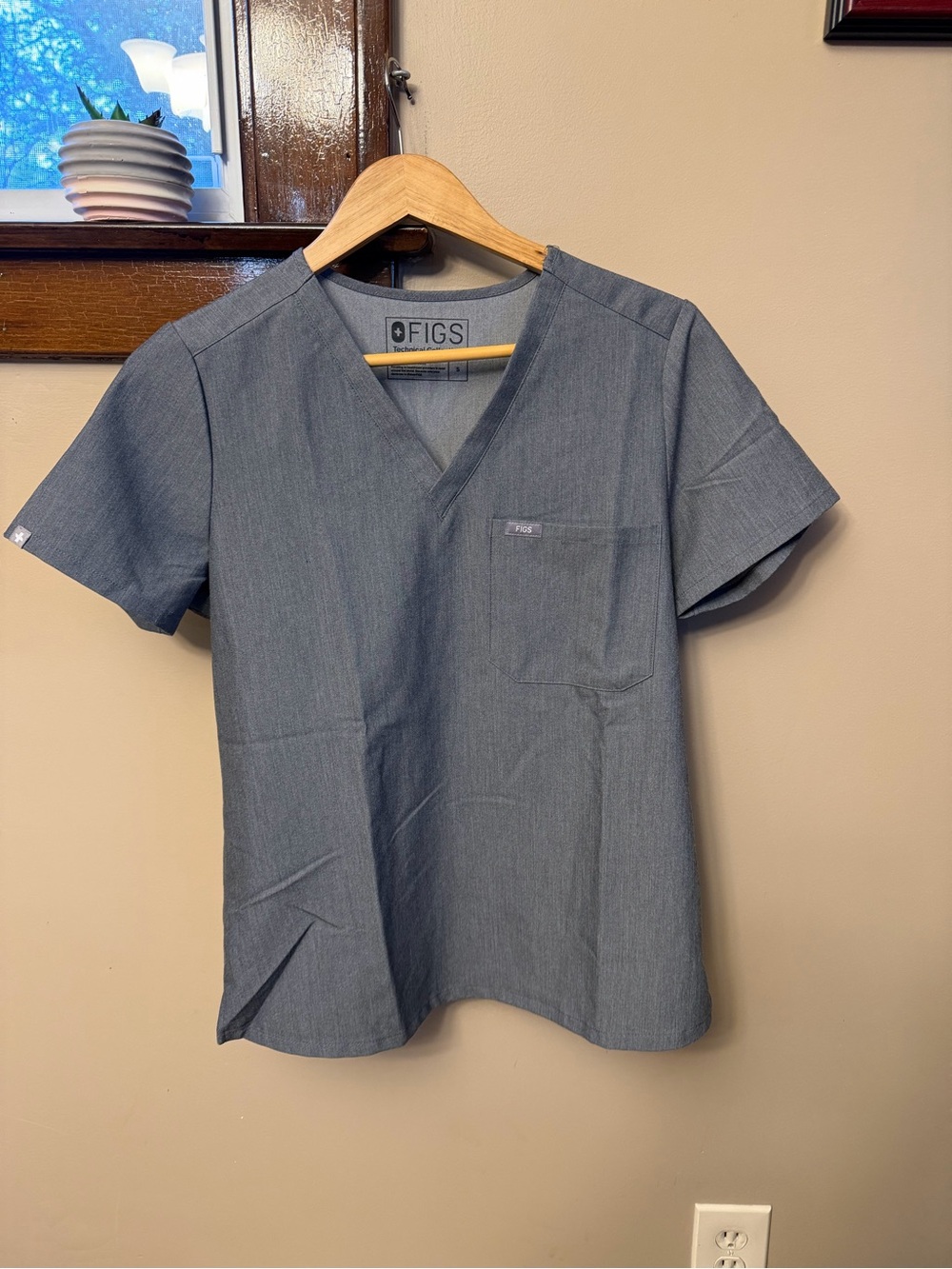 Figs V-Neck Top in Slate Gray